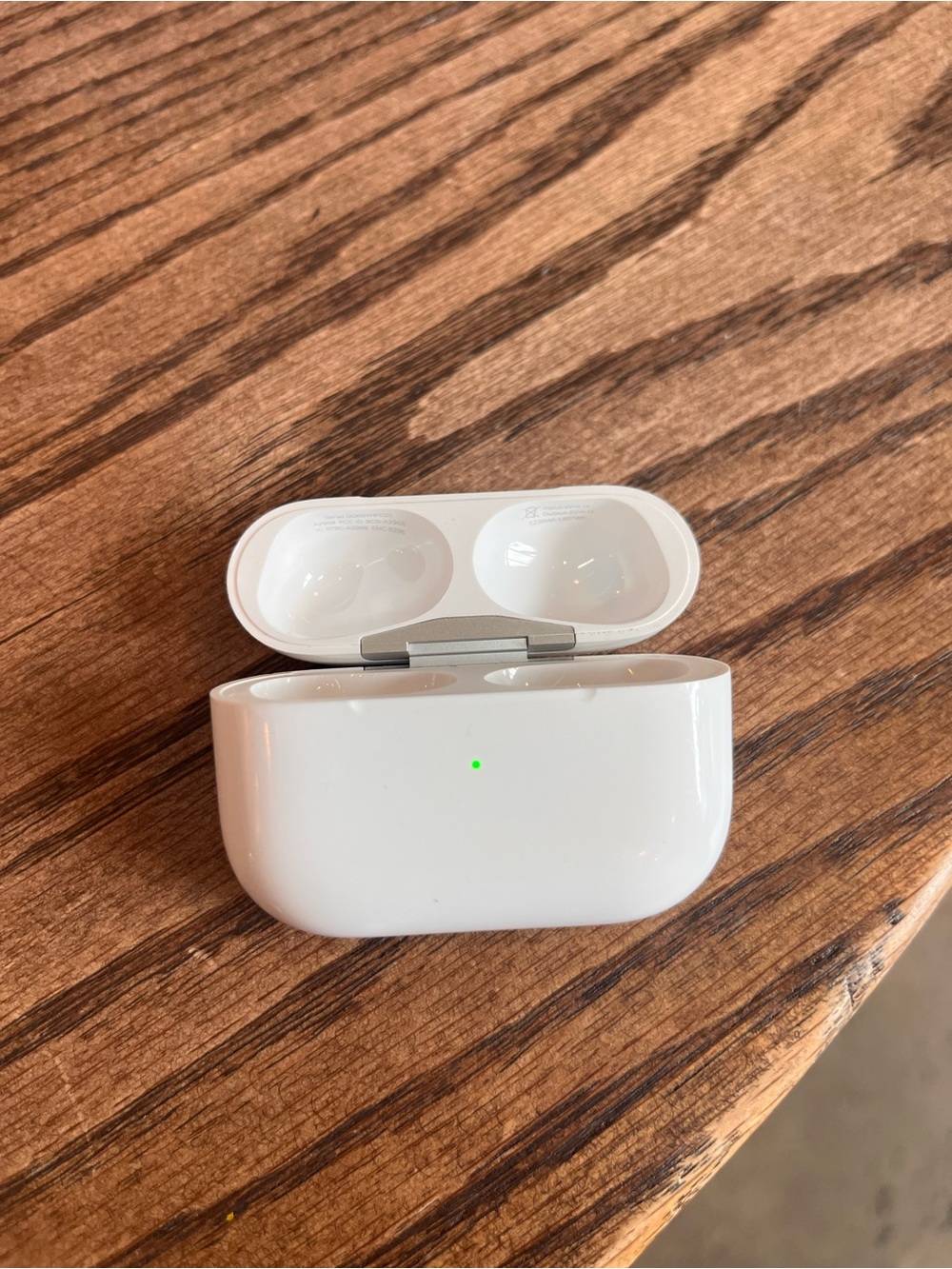 Apple AirPods Pro 2nd Generation Charging Case